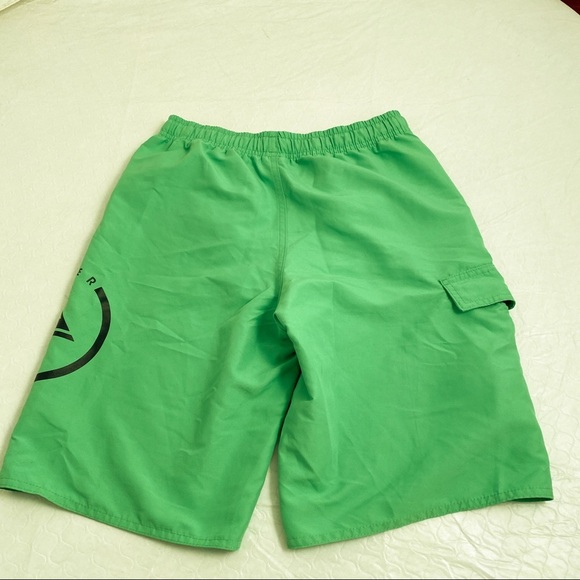 Quicksilver green mesh lined swim trunks XL - Picture 2 of 7
